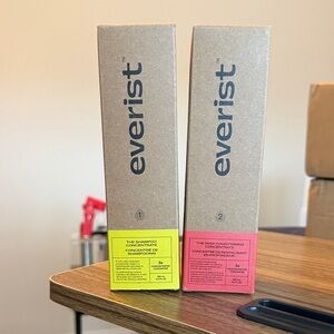 Everest Shampoo and Conditioner Concentrates Set - travel bag included